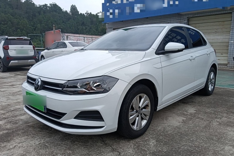 2023 Volkswagen Polo front three-quarter view